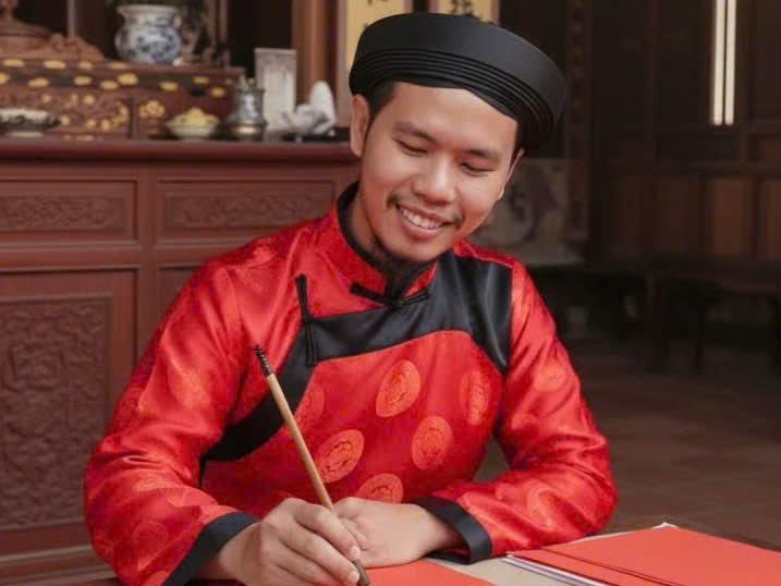 Thuê Ông Đồ Viết Chữ Thư Pháp – Dịch Vụ Ông Đồ Cho Chữ Đầu Năm